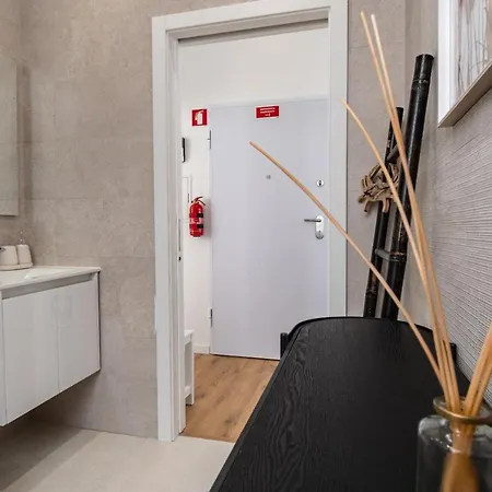 Feel - Saudade 57 アパート